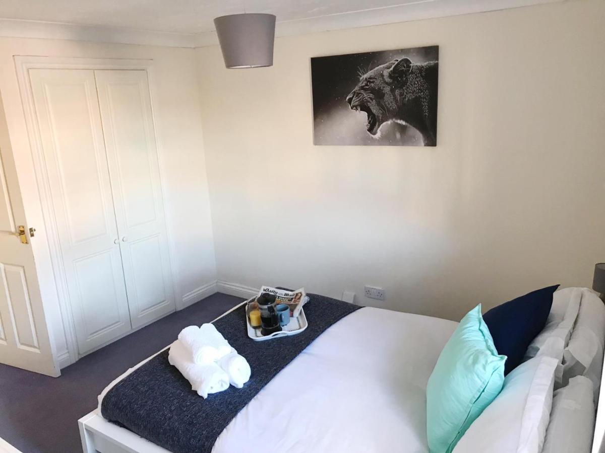 Chani Place Northampton Esterno foto